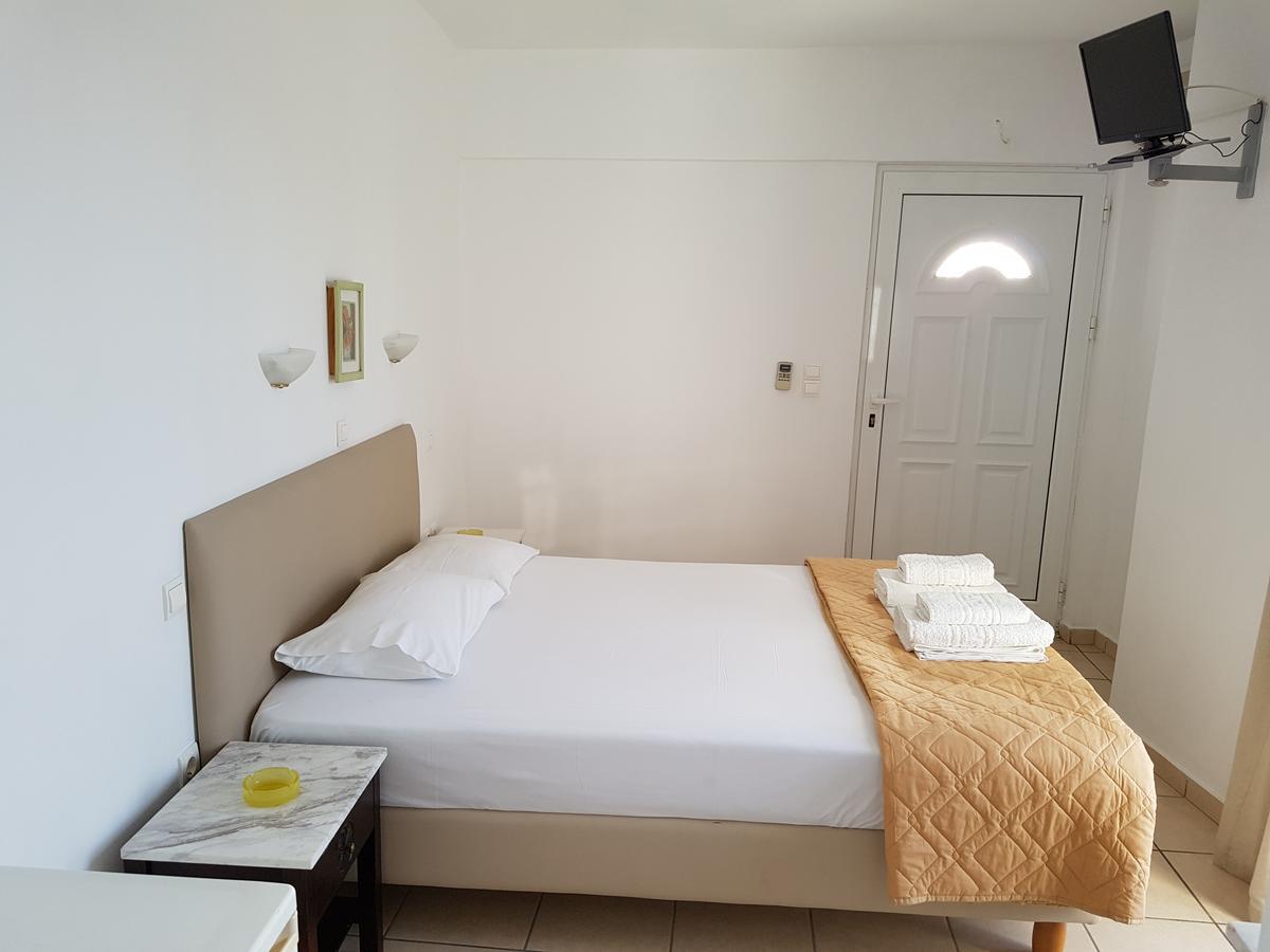 Hotel En Plo à Élaphonèse Extérieur photo
