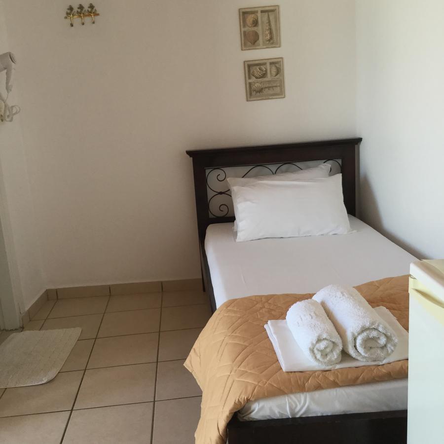 Hotel En Plo à Élaphonèse Extérieur photo